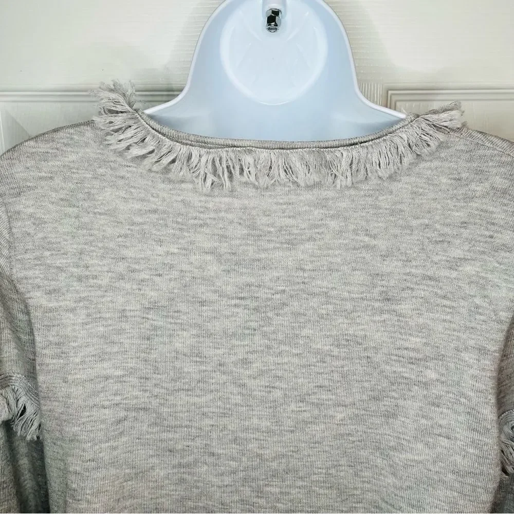 One Grey Day Long Sleeve VNeck Fringe Trim Wool Blend Sweater Lightweight Gray M